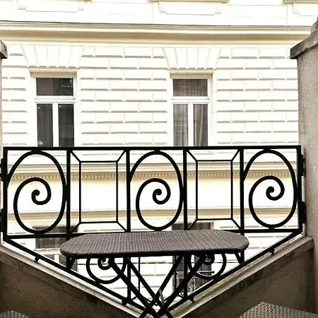 Deco Quarter * Budapešť