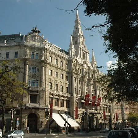 Deco Quarter Apartment *